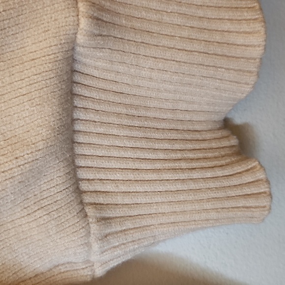 J.O.A Cream Scalloped Wrap Crossover Vneck Knit Sweater, Size S - Picture 4 of 6